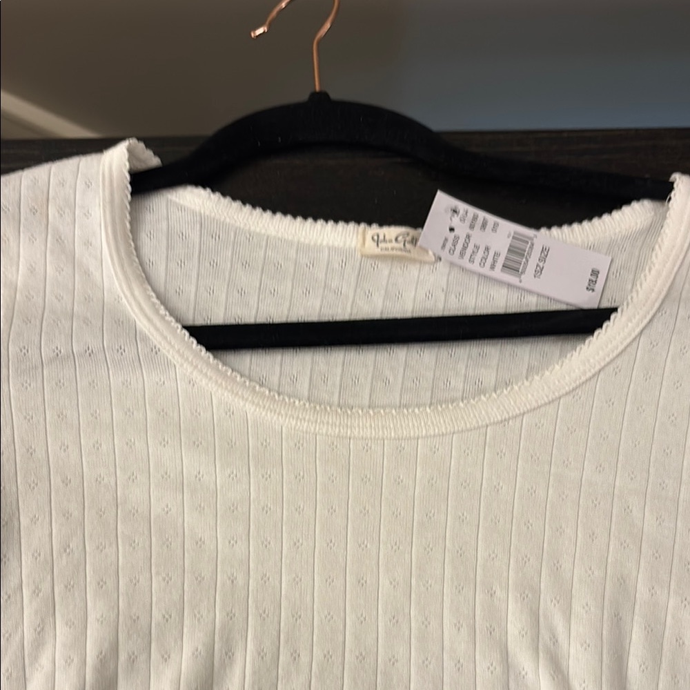 Brandy Melville White Short Sleeve Tee